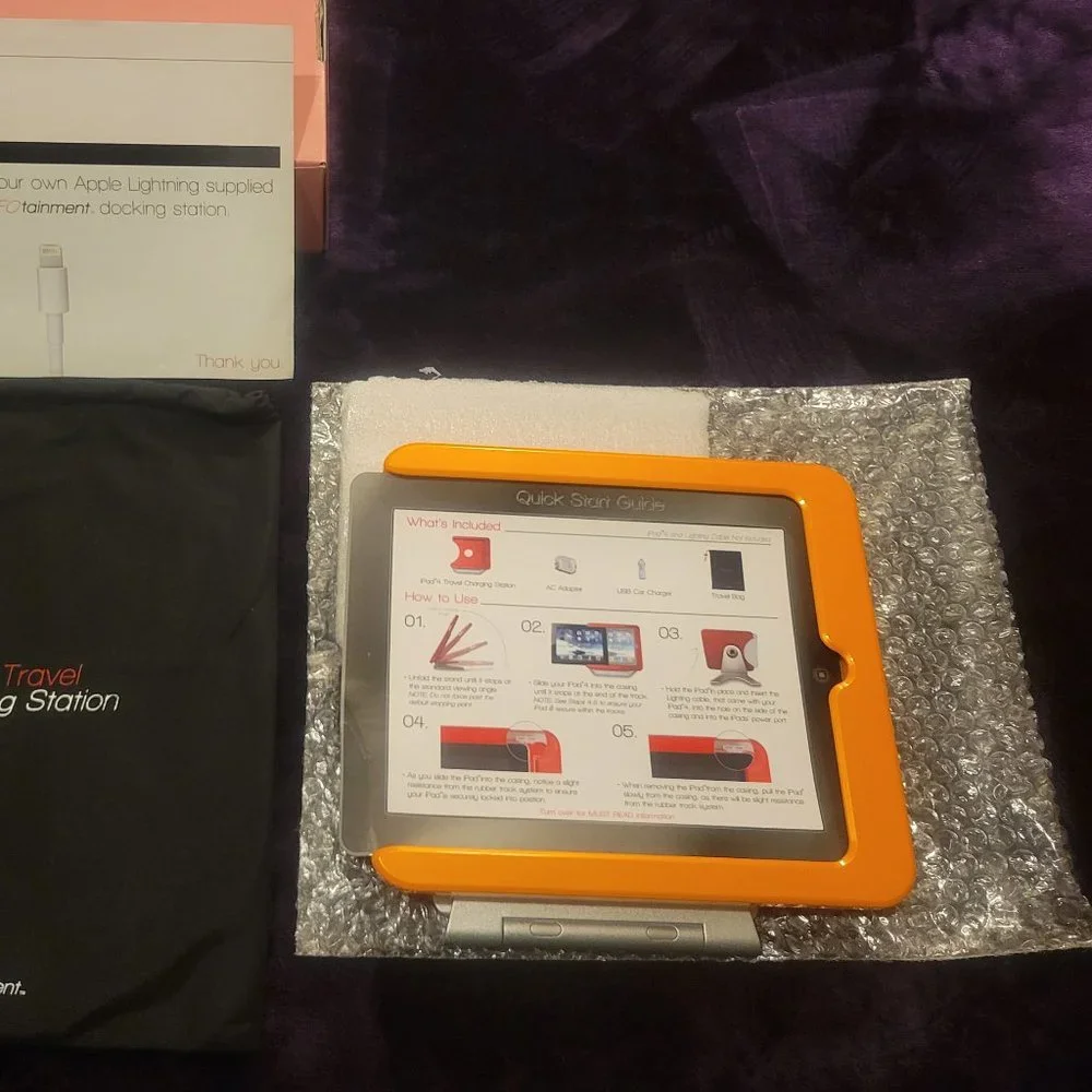 iPad 4 Travel Charging Station